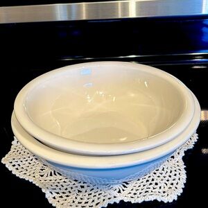 PIER1 Set of 2 Medium White  Luminous Nesting Bowls-Sizes are 9"&10". Vintage